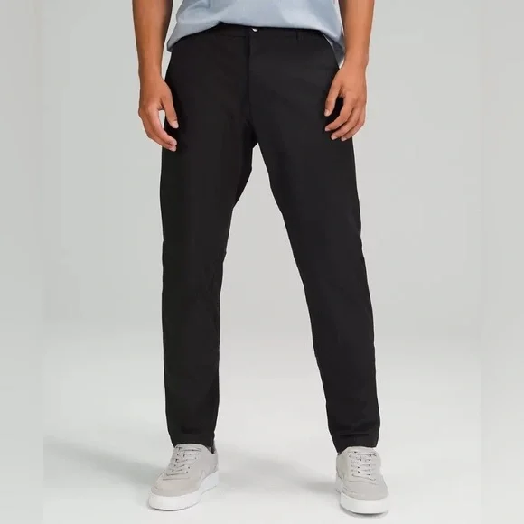 Lululemon Commission Pant Classic Fit Warpstreme in Black